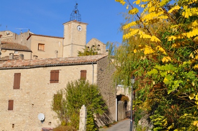 VILLAGE DE LURS